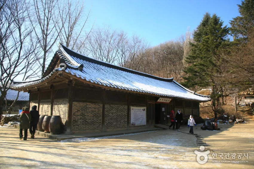 한국민속촌 옹기생활관